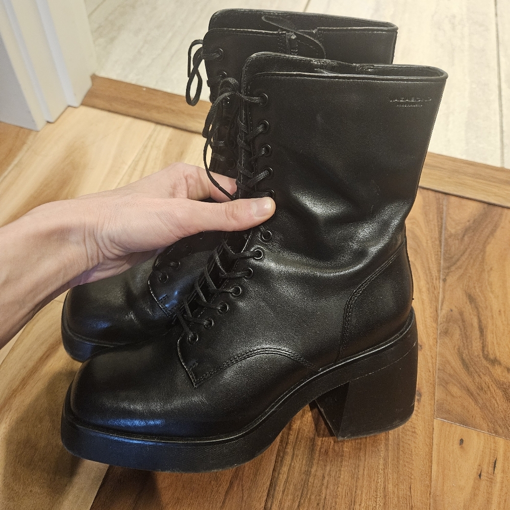 Vagabond boots